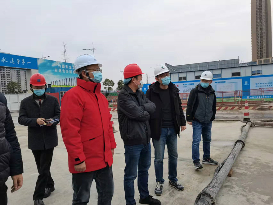 檢查組在三江醫(yī)院項(xiàng)目現(xiàn)場(chǎng)檢查2_副本 檢查組在三江醫(yī)院項(xiàng)目現(xiàn)場(chǎng)檢查2_副本