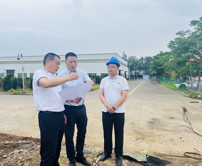 現(xiàn)場(chǎng)研究綿專(zhuān)公司閑置土地盤(pán)活方案